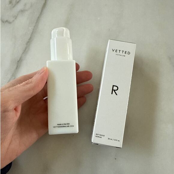 Vetted Dermlab Retinoid Serum 1 fl oz / 30 ml - Picture 2 of 2